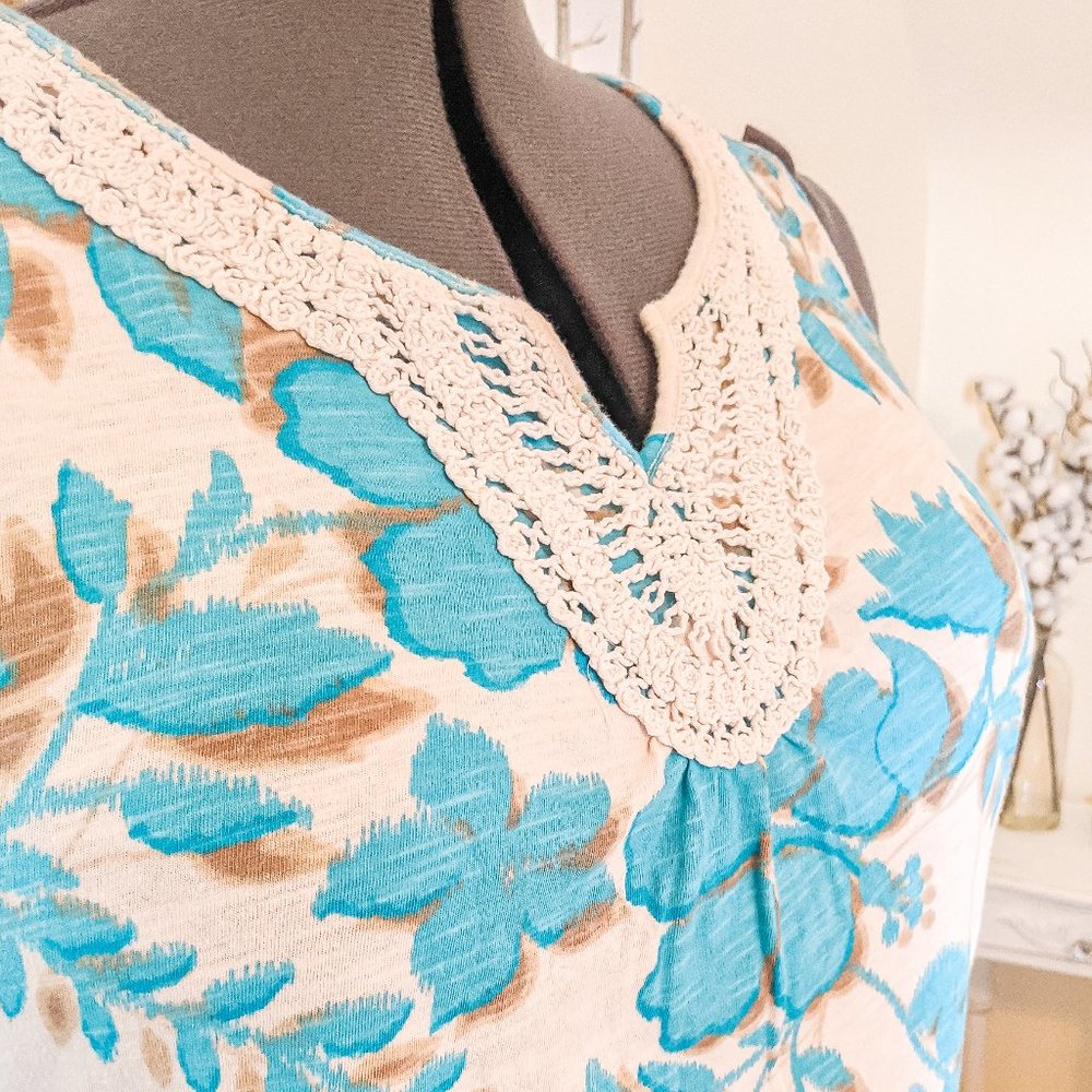 ~*Falls Creek Blue Crochet Neck Tank - Size XL*~ - Picture 5 of 9